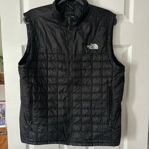NWOT men’s north face puffy vest size medium